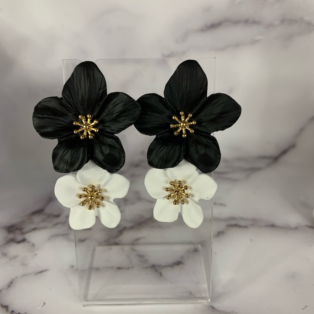 Flower earrings